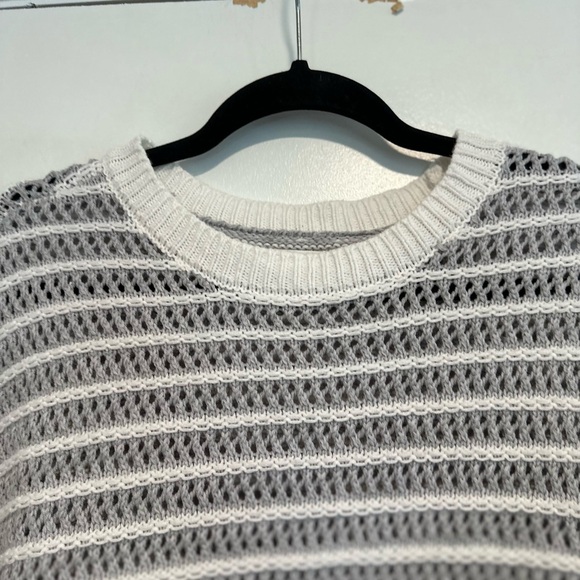Aeropostale Women’s Sz: XS Striped Open-Knit Crew Neck. Basic Preppy Sweater. - Picture 10 of 11
